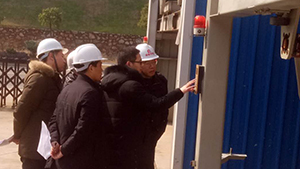 日本專(zhuān)家來(lái)工廠指導(dǎo)